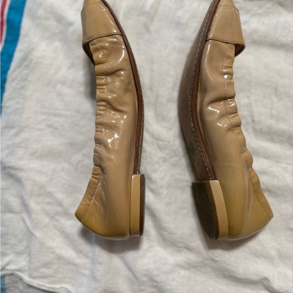 Ballerina flat shoes from Prada 
Size 36.5 
Slightly worn - Picture 5 of 11